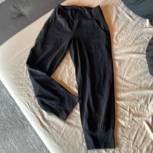 Black lululemon align joggers sz4